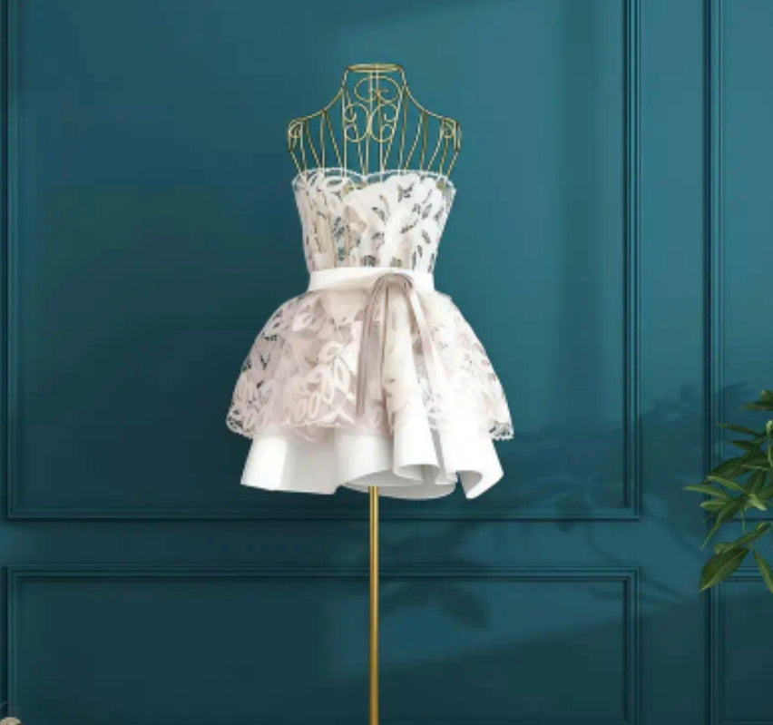 Soporte metálico para vestido